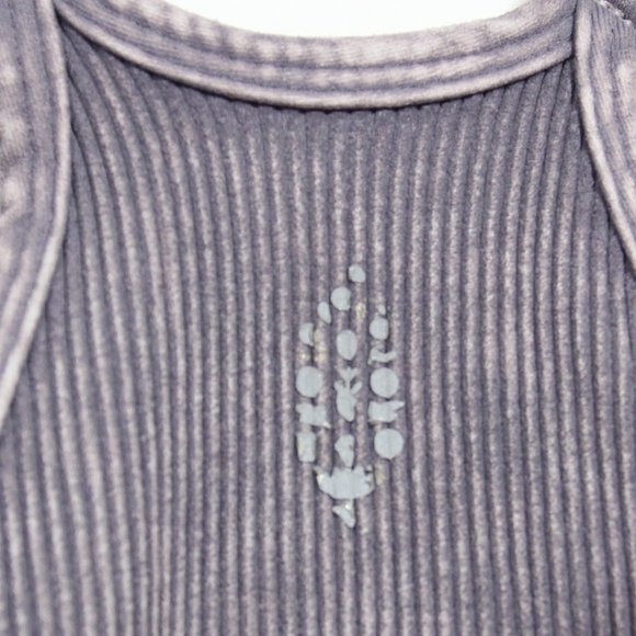 Free People Movement Happiness Runs Crop Tank Ribbed Washed Grey Size M/L - Picture 8 of 8